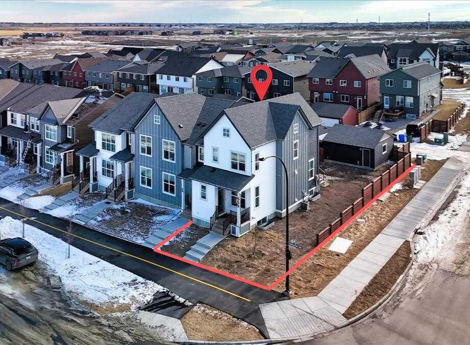 Picture of 543 Livingston Way NE, Calgary Real Estate Listing