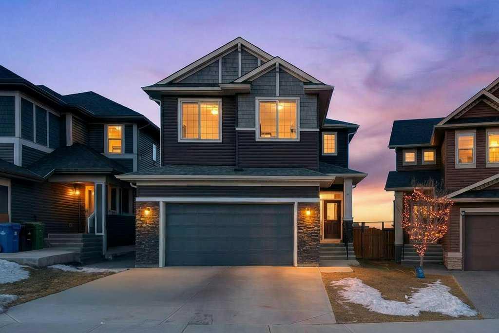 Picture of 139 Evansglen Circle NW, Calgary Real Estate Listing