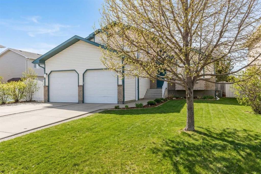 Picture of 56 Stanfield Way SE, Medicine Hat Real Estate Listing