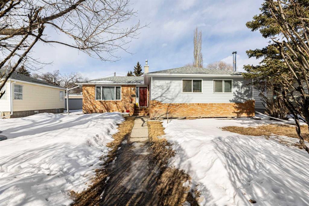 Picture of 4216 37 Street , Red Deer Real Estate Listing