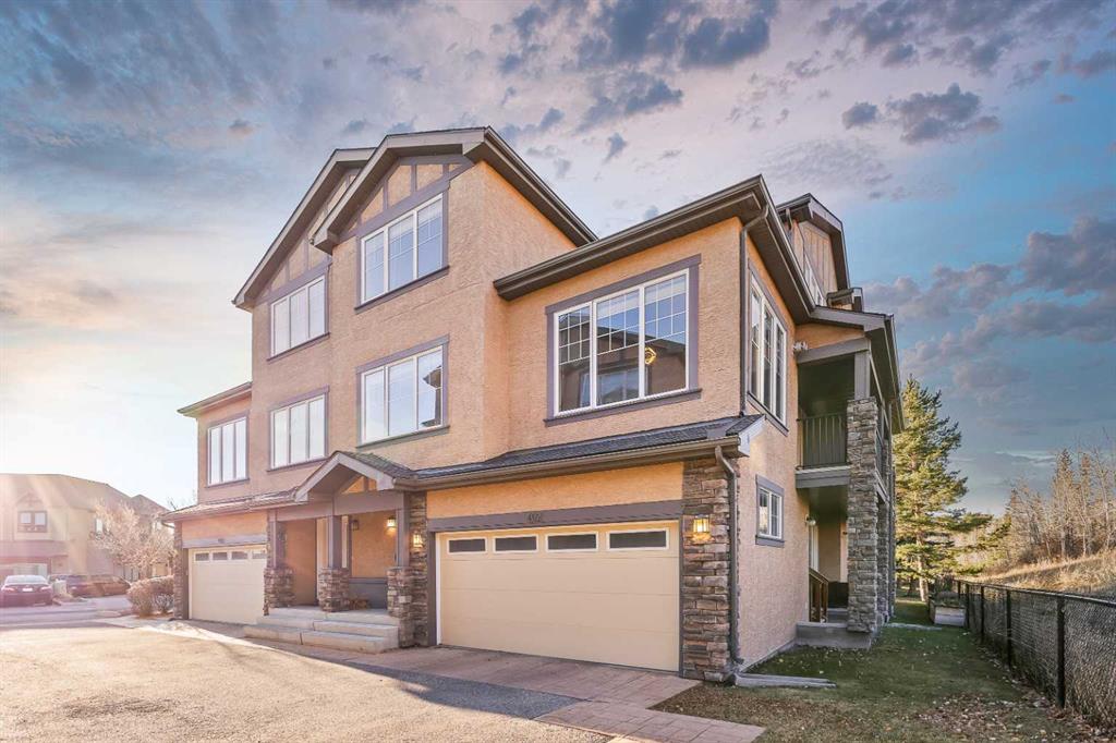 Picture of 402, 10 Discovery Ridge Hill SW, Calgary Real Estate Listing