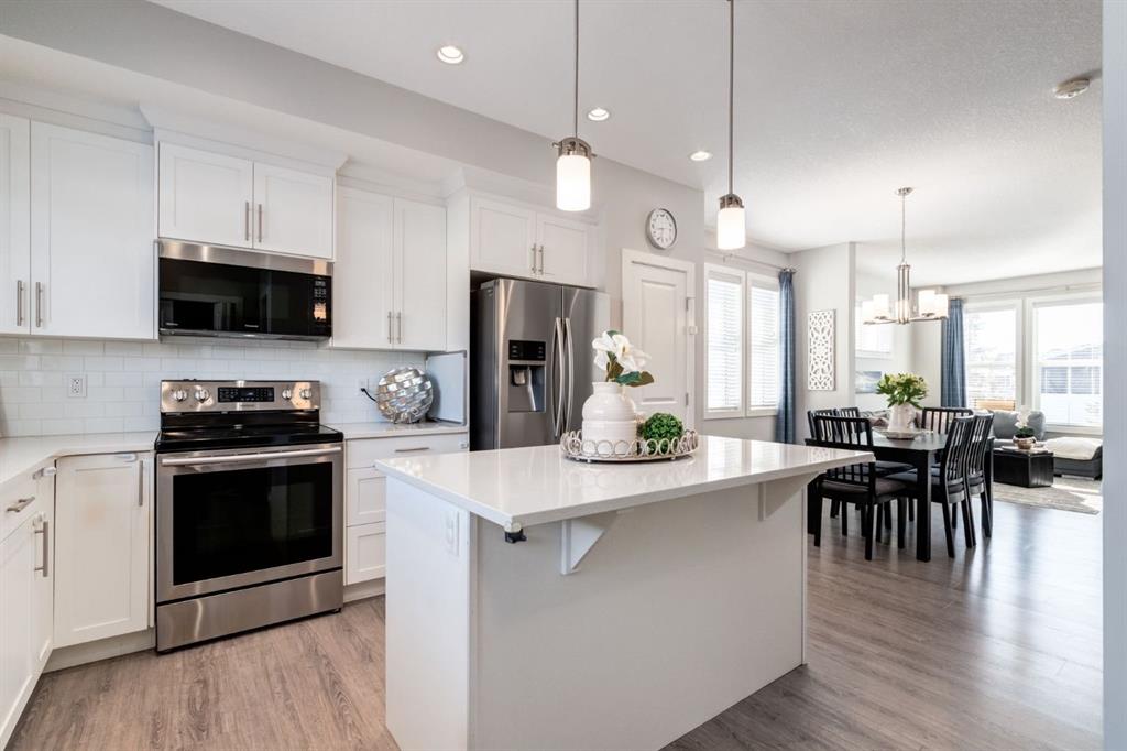 Picture of 1217 Legacy Circle SE, Calgary Real Estate Listing