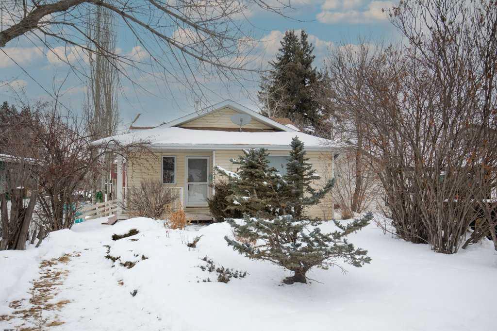 Picture of 5242 50 Avenue , Sylvan Lake Real Estate Listing