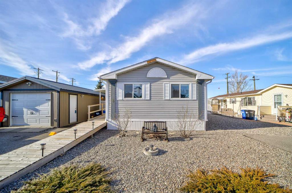Picture of 8 Palomino Road , Fort Macleod Real Estate Listing