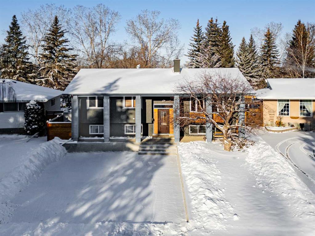 Picture of 660 Oakwood Place SW, Calgary Real Estate Listing