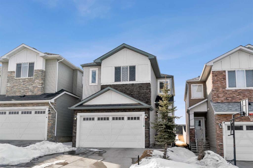Picture of 252 Nolanhurst Crescent NW, Calgary Real Estate Listing