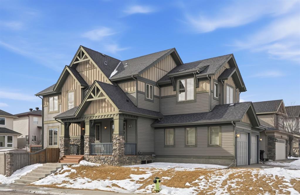 Picture of 595 Panamount Boulevard NW, Calgary Real Estate Listing