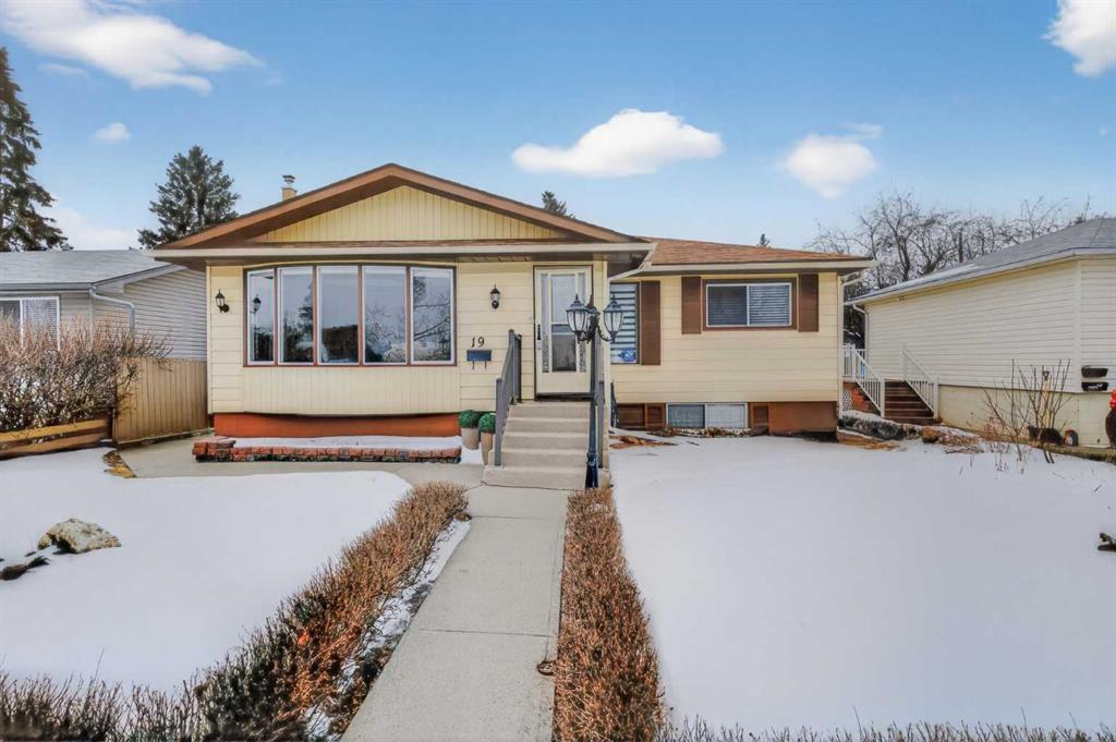 Picture of 19 Beaupre Crescent NW, Calgary Real Estate Listing