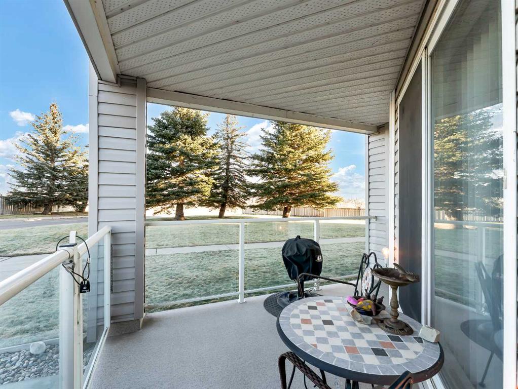 Picture of 101, 1648 Saamis Drive NW, Medicine Hat Real Estate Listing