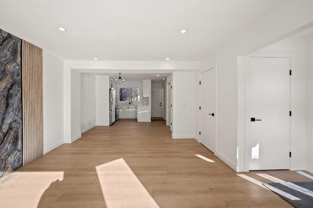 Picture of 6404 24 Avenue NE, Calgary Real Estate Listing