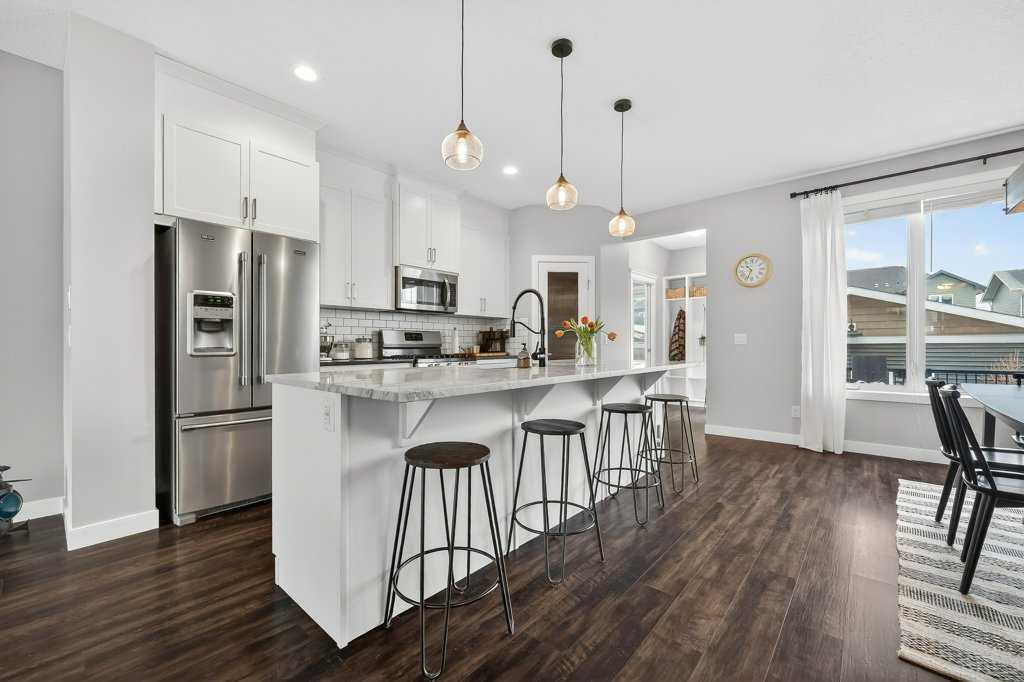 Picture of 92 Fireside Crescent , Cochrane Real Estate Listing