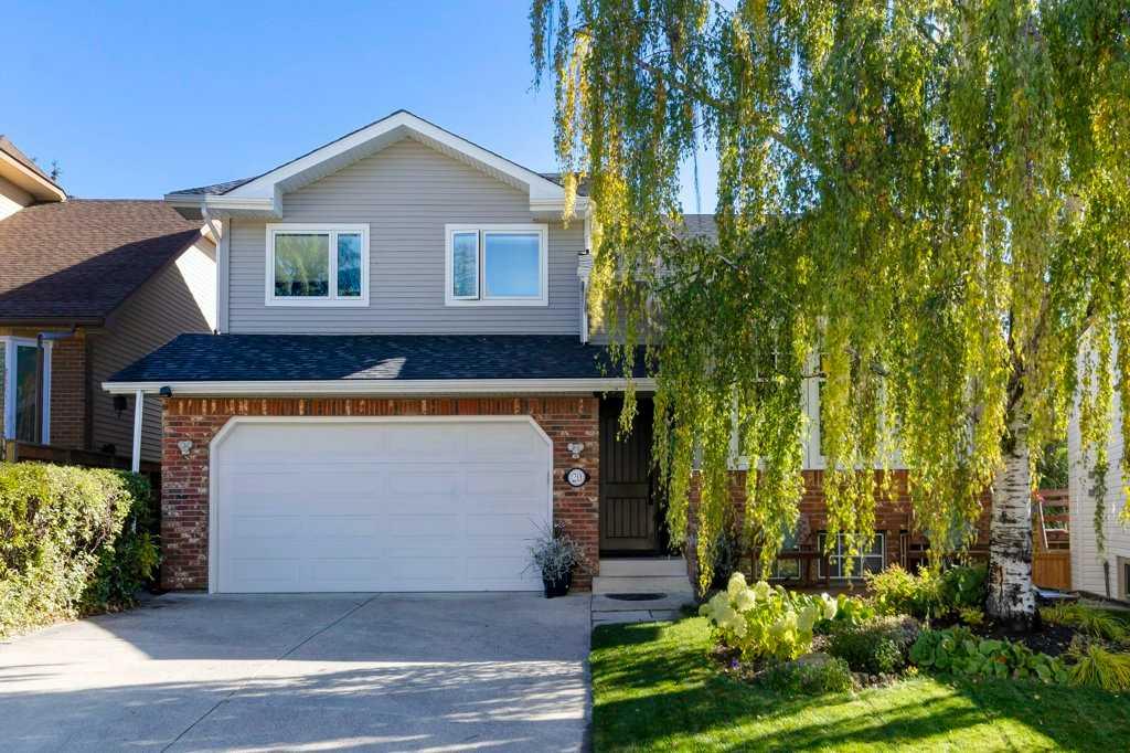 Picture of 20 Strathlorne Crescent SW, Calgary Real Estate Listing