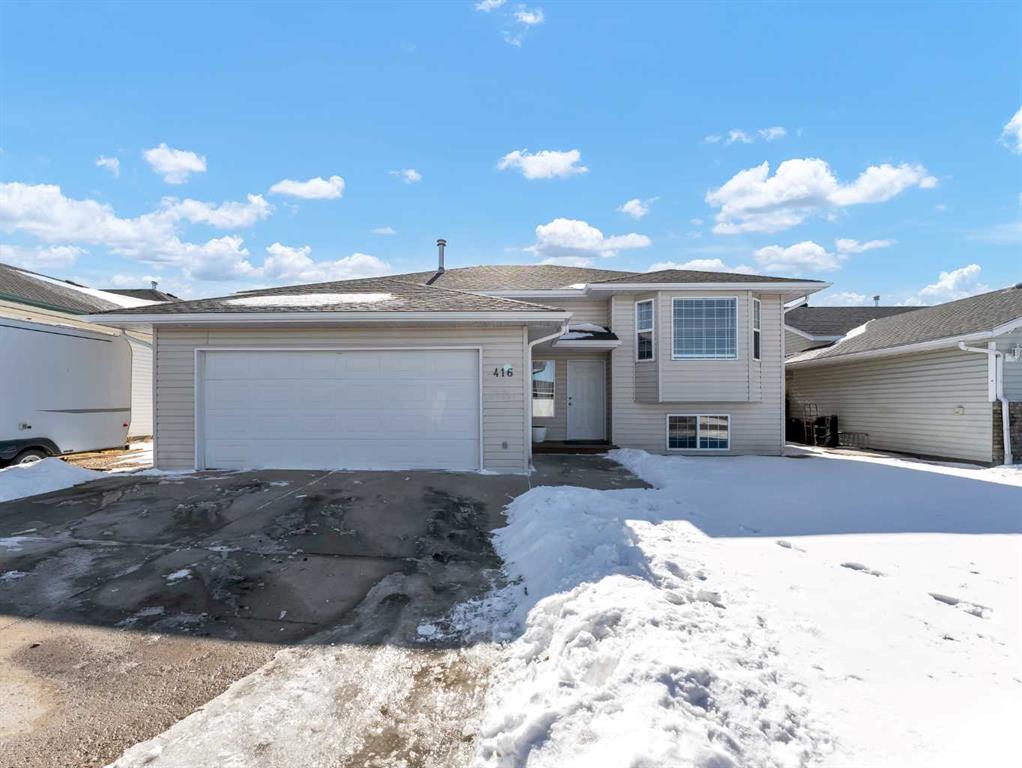 Picture of 416 Redcliff Way SE, Redcliff Real Estate Listing
