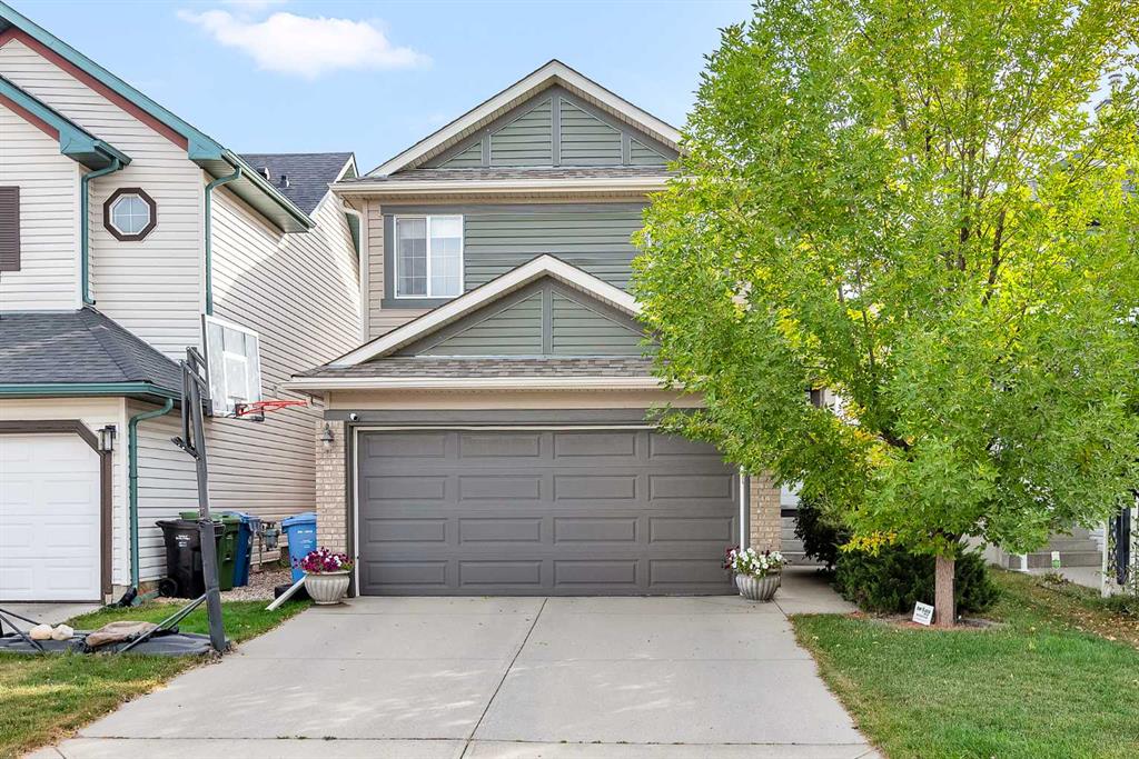 Picture of 320 Evermeadow Road SW, Calgary Real Estate Listing