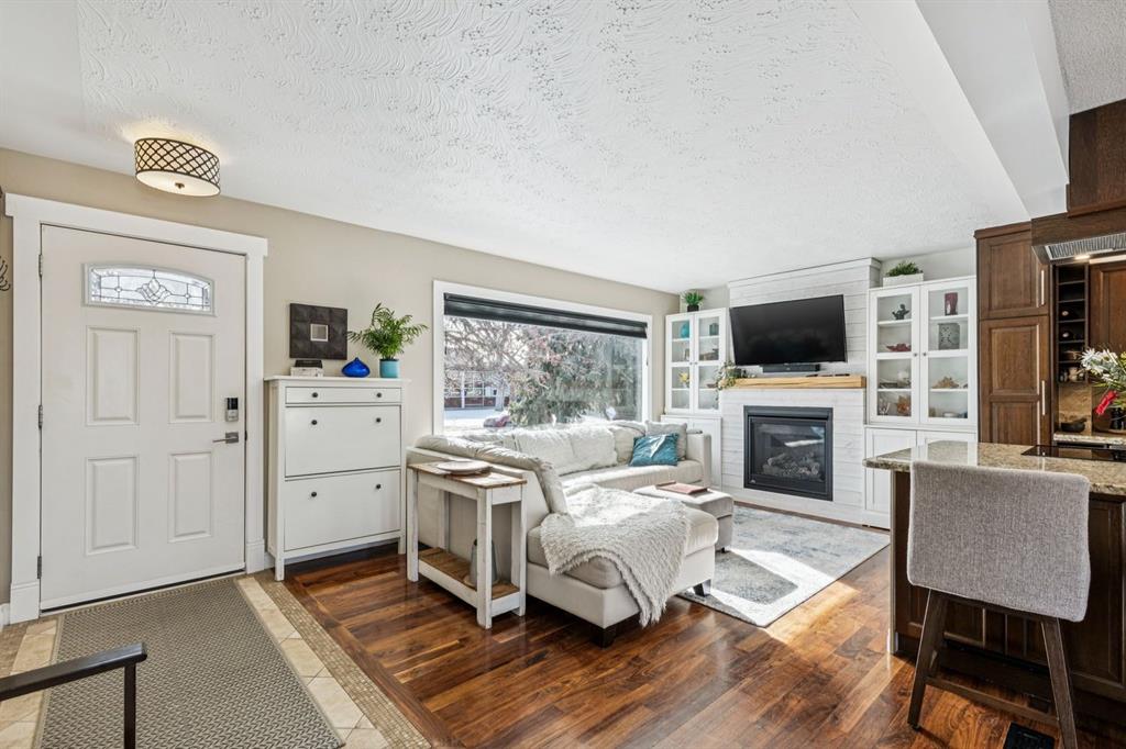 Picture of 56 Haddock Road SW, Calgary Real Estate Listing