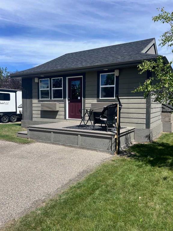 Picture of 3011 South Pine Lake Road , Rural Red Deer County Real Estate Listing