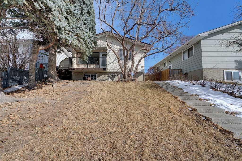 Picture of 1607 Marlyn Way NE, Calgary Real Estate Listing