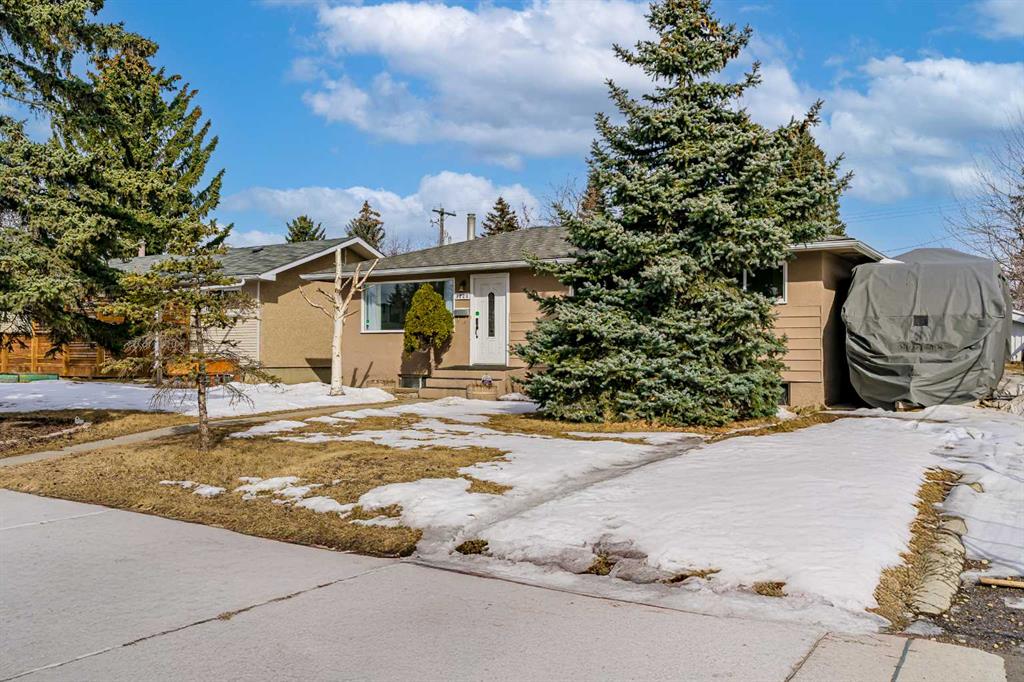Picture of 4224 Worcester Drive SW, Calgary Real Estate Listing
