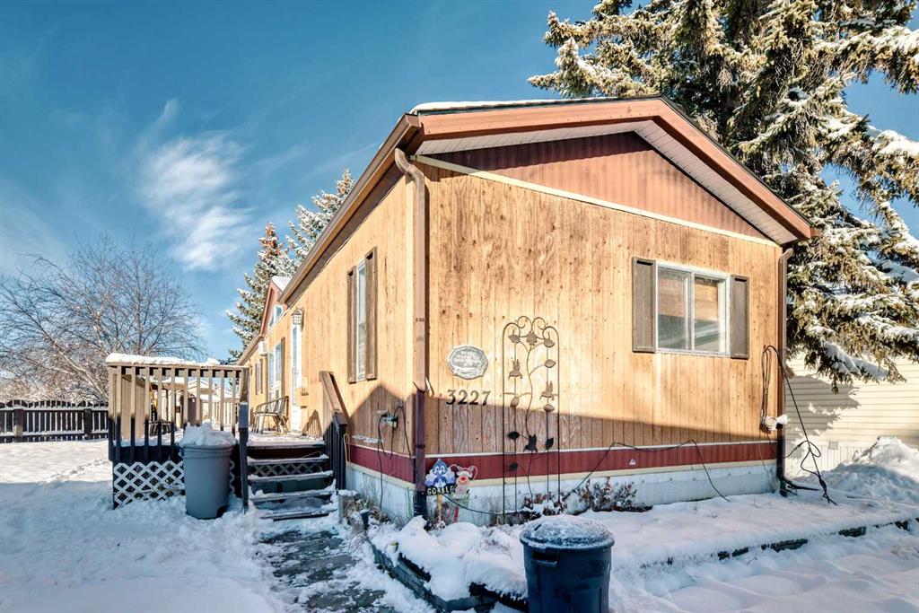 Picture of 3227 Burroughs Manor NE, Calgary Real Estate Listing