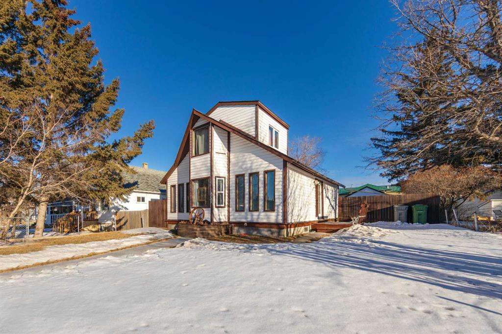 Picture of 4726 43 Street , Lloydminster Real Estate Listing