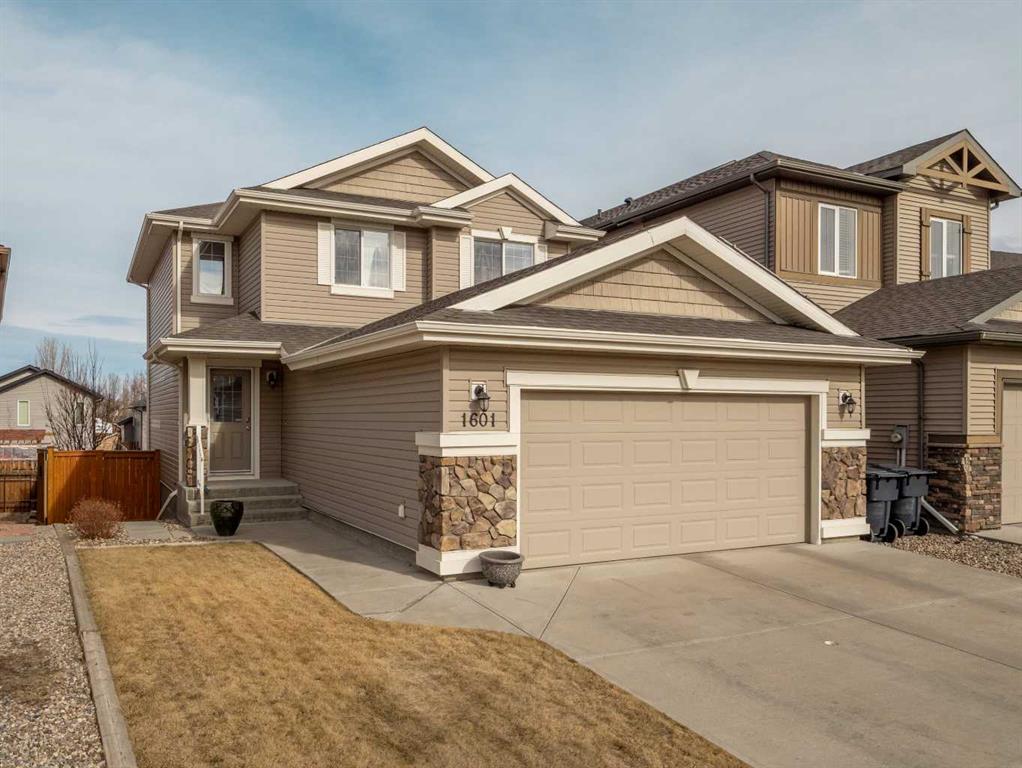 Picture of 1601 Coalbanks Boulevard W, Lethbridge Real Estate Listing
