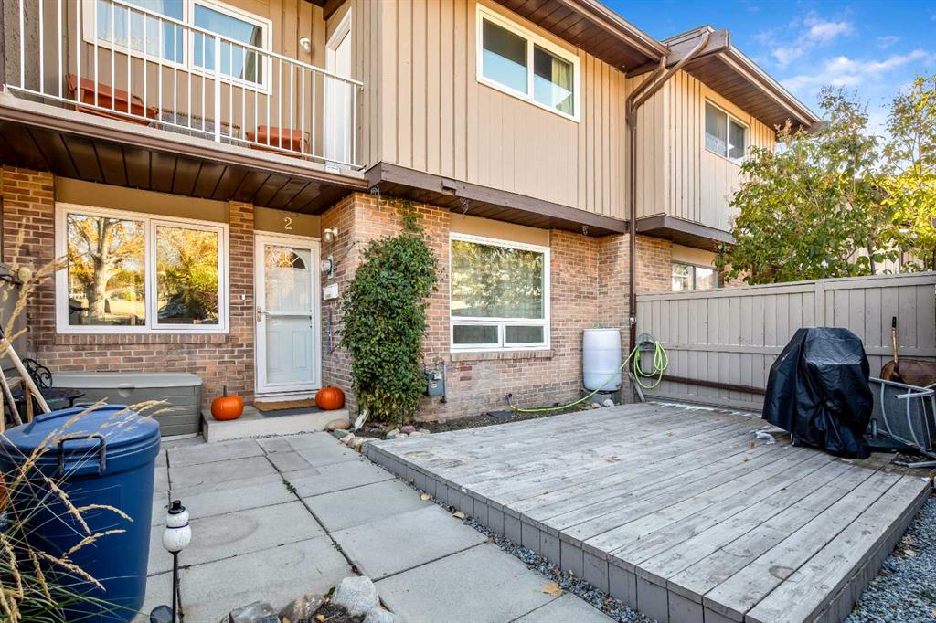 Picture of 2, 1055 72 Avenue NW, Calgary Real Estate Listing