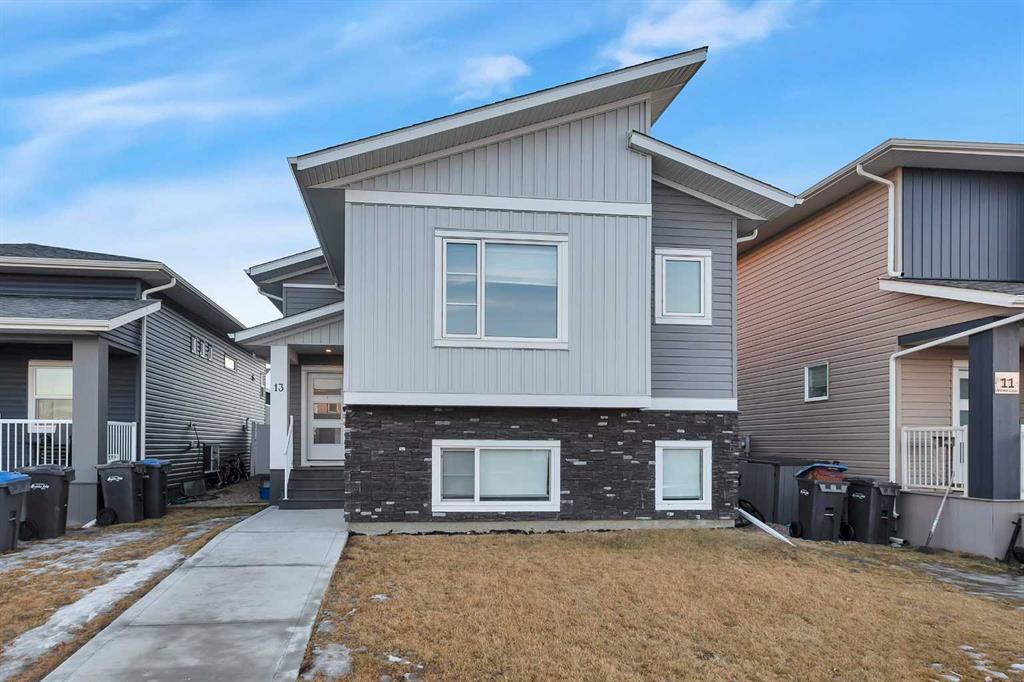 Picture of 13 Victor Close , Sylvan Lake Real Estate Listing