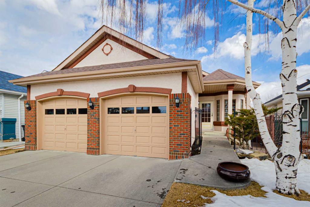 Picture of 20 Somerset Drive SW, Calgary Real Estate Listing