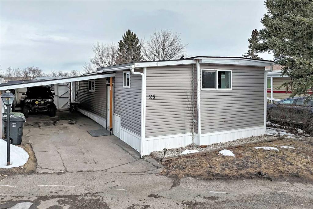 Picture of 29, 3223 83 Street NW, Calgary Real Estate Listing