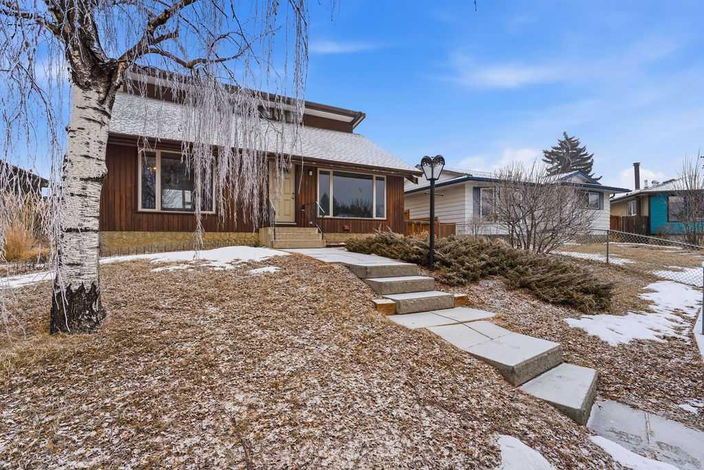 Picture of 64 Doverview Place SE, Calgary Real Estate Listing