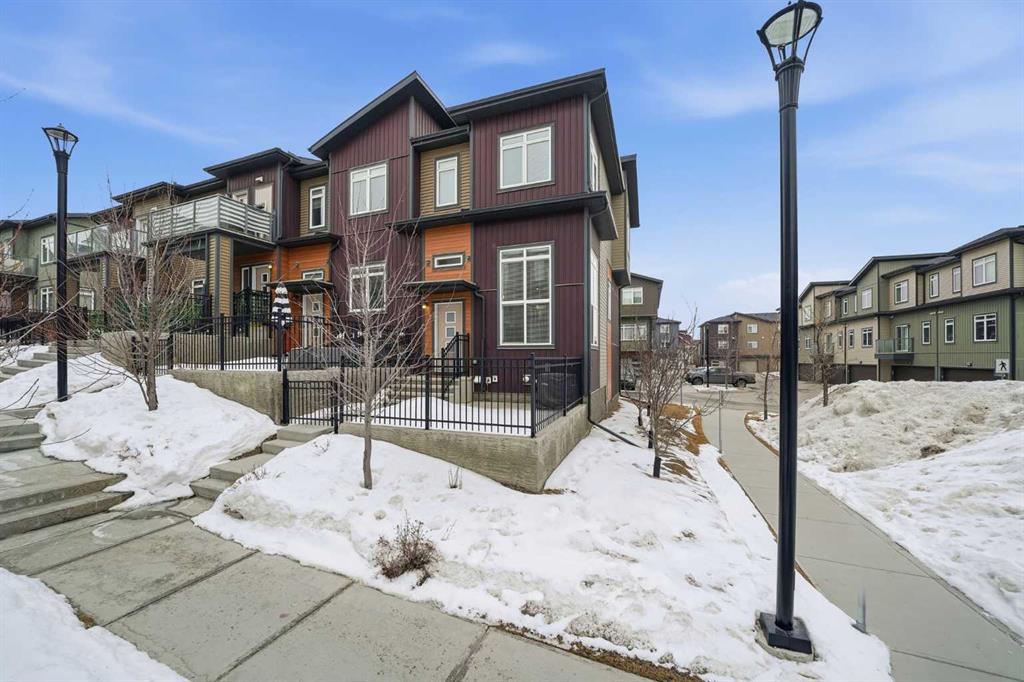 Picture of 43 Sage Bluff Circle NW, Calgary Real Estate Listing