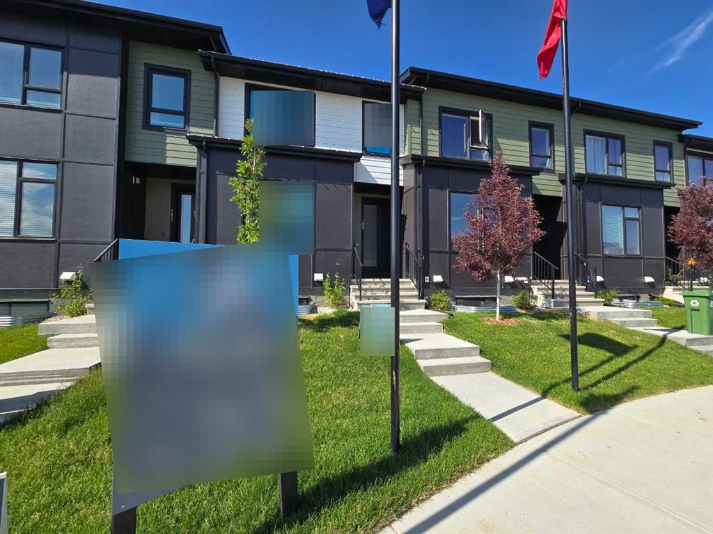 Picture of 231 Vantage Drive , Cochrane Real Estate Listing