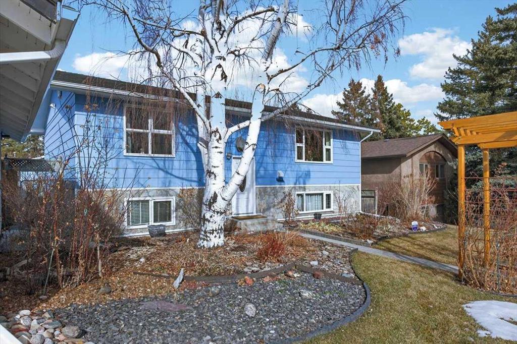 Picture of 382 Ellis Crescent SE, High River Real Estate Listing