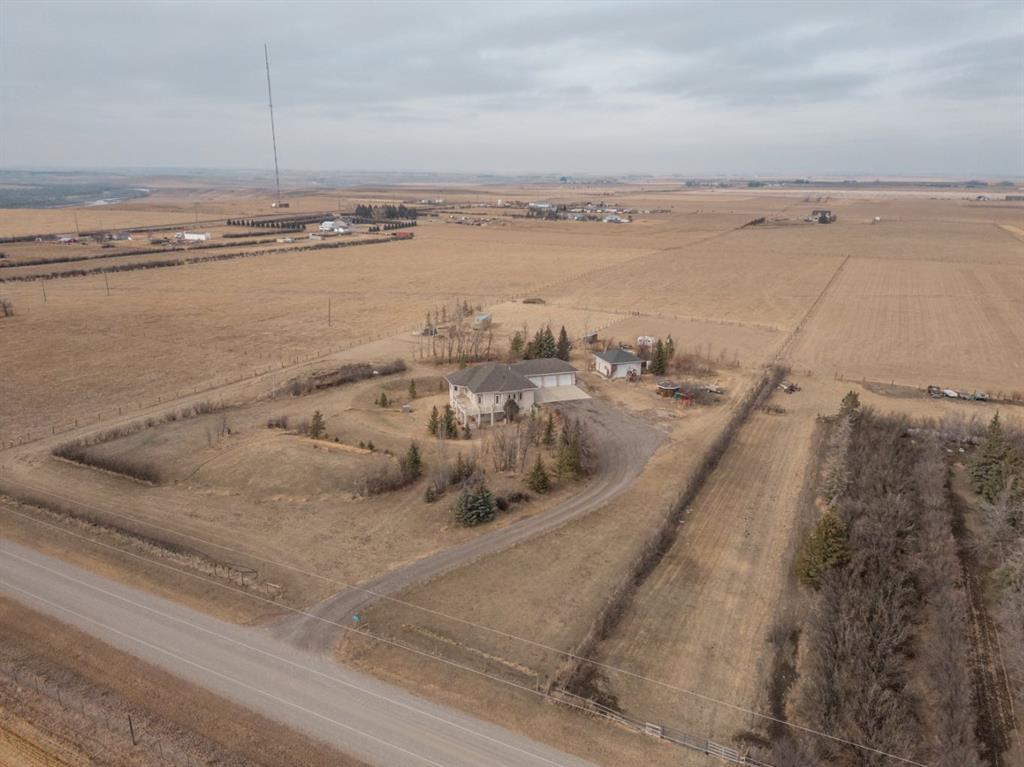 Picture of 224085 92 Township , Rural Lethbridge County Real Estate Listing