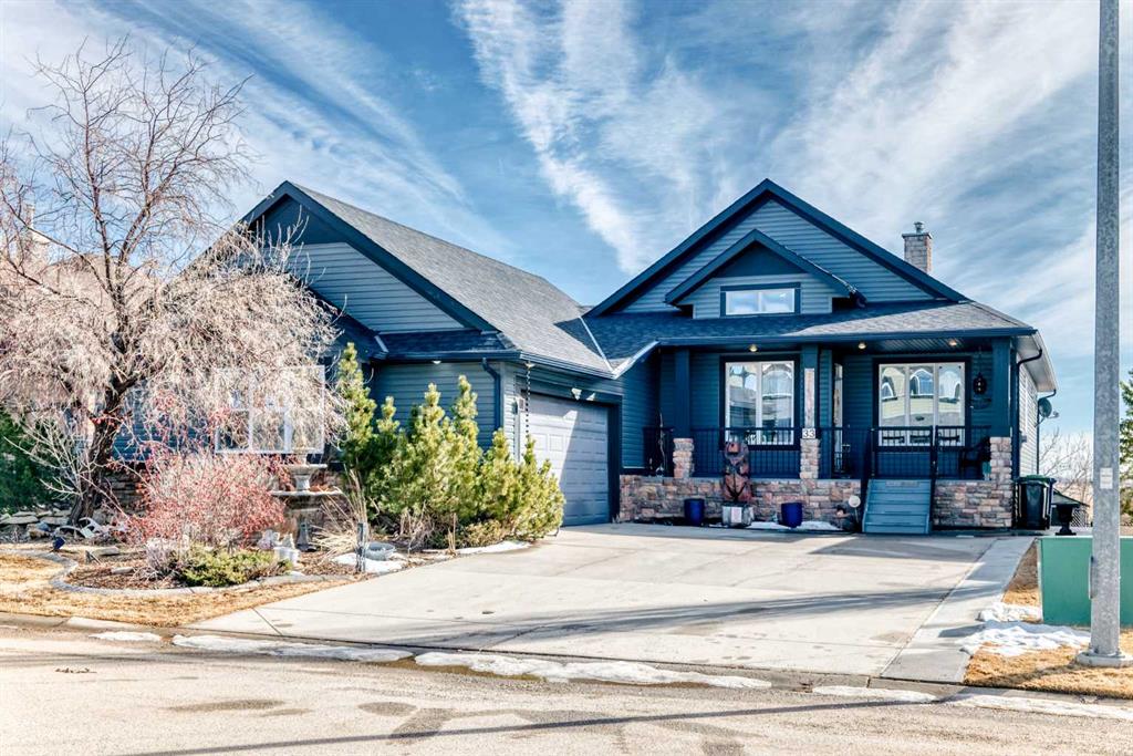 Picture of 33 Boulder Creek Manor SE, Langdon Real Estate Listing