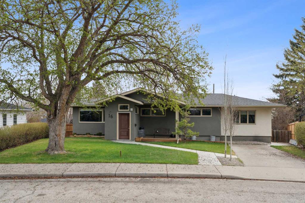Picture of 16 MEADOWLARK Crescent SW, Calgary Real Estate Listing
