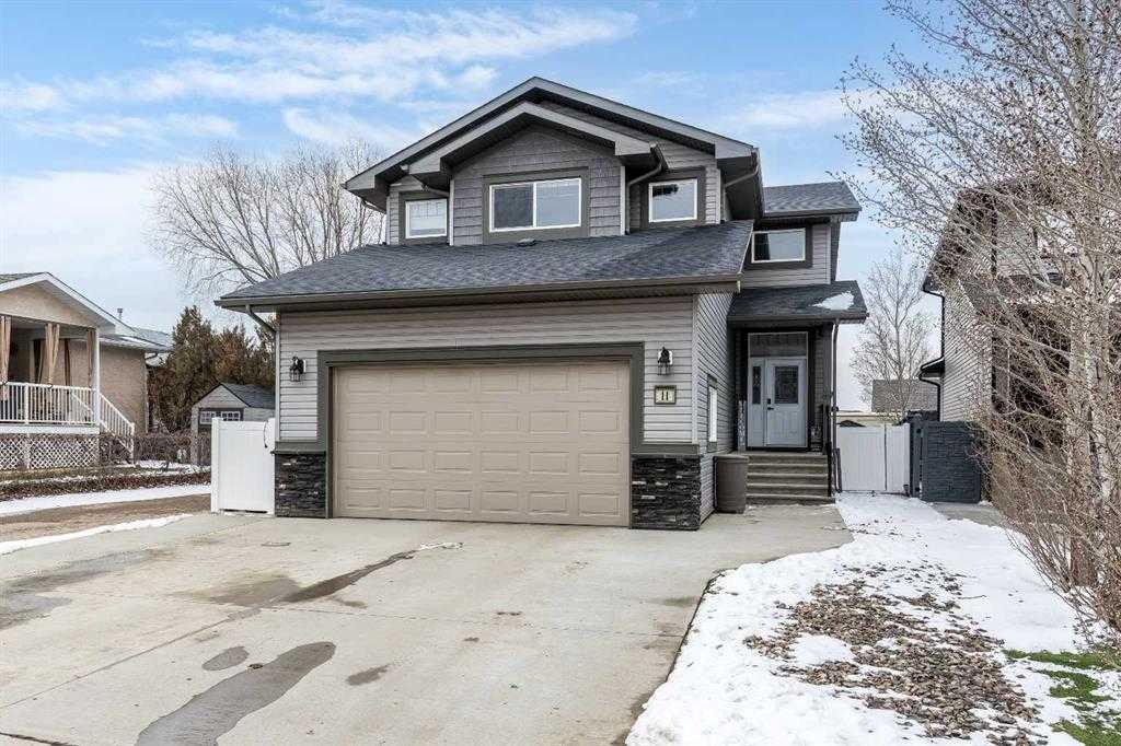 Picture of 11 Sterling Link SE, Medicine Hat Real Estate Listing