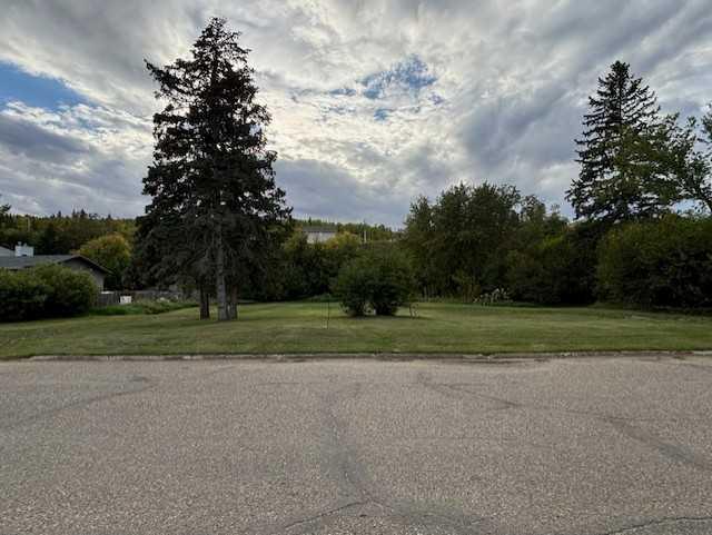 Picture of 10702 90 Street , Peace River Real Estate Listing