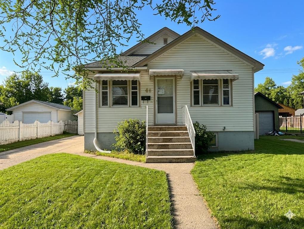 Picture of 46 2 Street NW, Medicine Hat Real Estate Listing