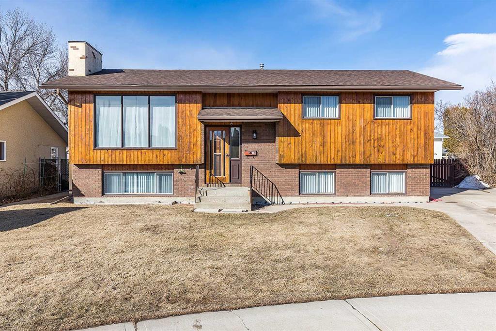 Picture of 18 Cockrill Court SE, Medicine Hat Real Estate Listing