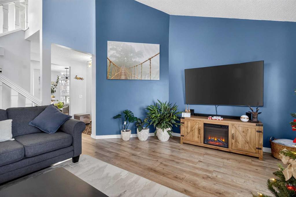 Picture of 77 Summerfield Road SE, Airdrie Real Estate Listing