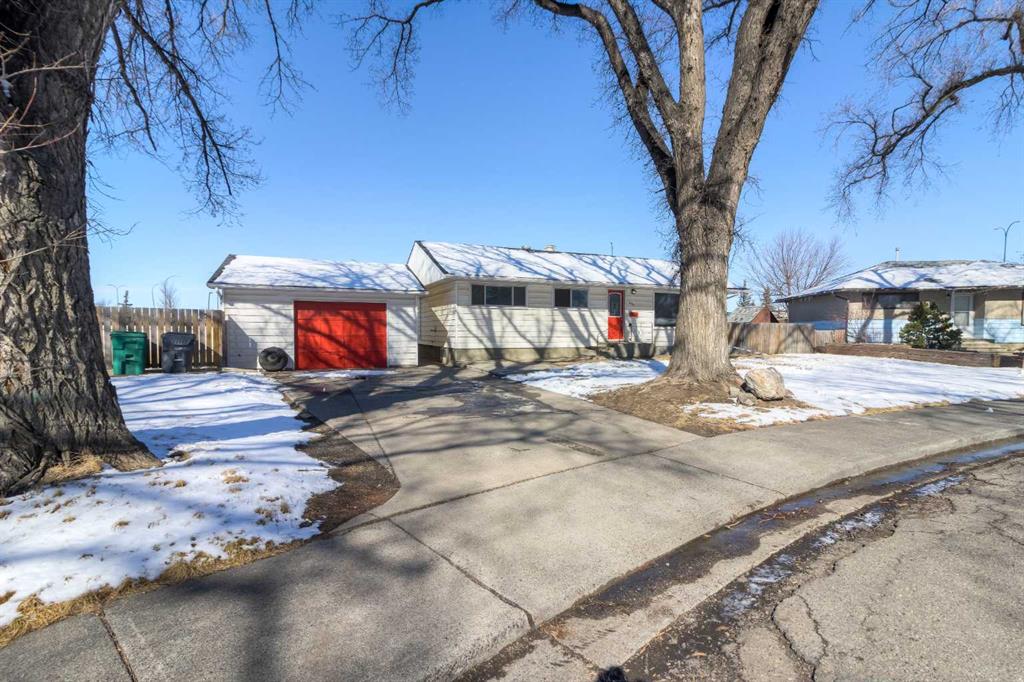 Picture of 220 23 Street S, Lethbridge Real Estate Listing