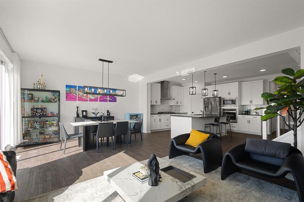 Picture of 75 Royston Heath NW, Calgary Real Estate Listing