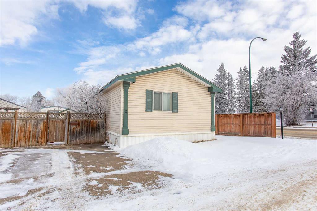 Picture of 2, 6834 59 Avenue , Red Deer Real Estate Listing