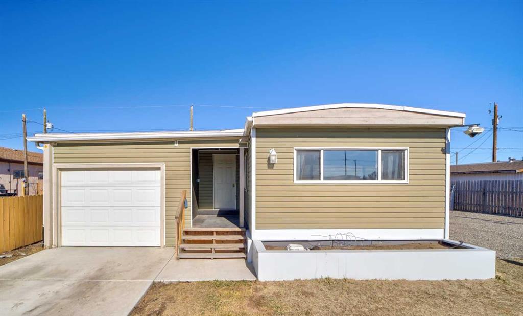 Picture of 427 10 Street , Fort Macleod Real Estate Listing
