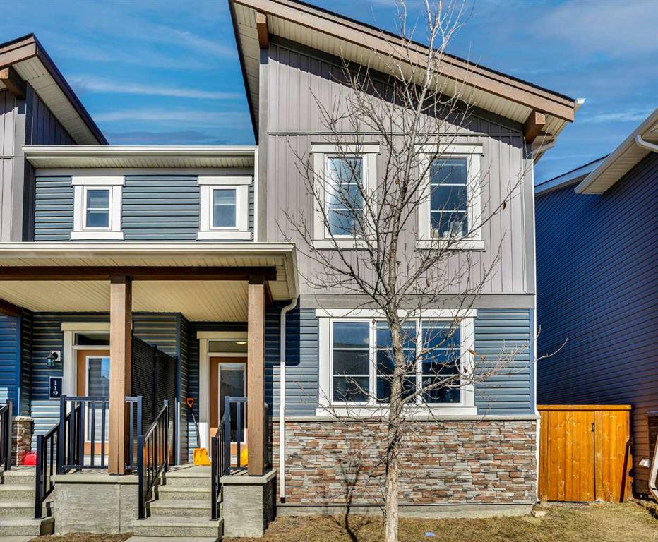 Picture of 123 Carringham Road NW, Calgary Real Estate Listing