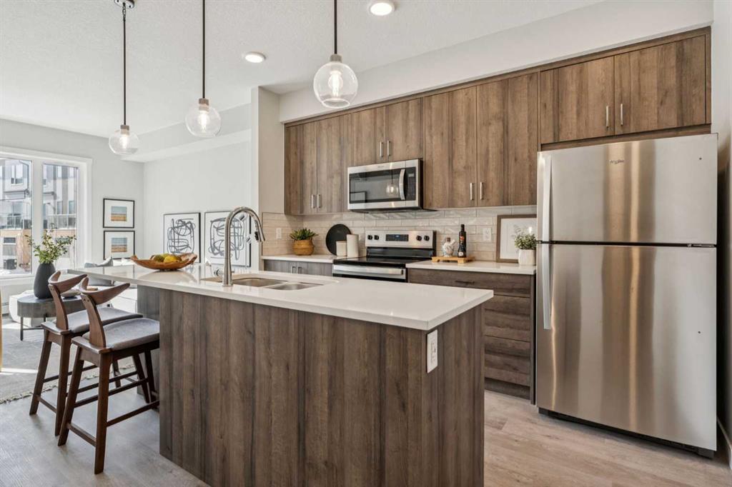 Picture of 208, 655 Shawnee Square SW, Calgary Real Estate Listing