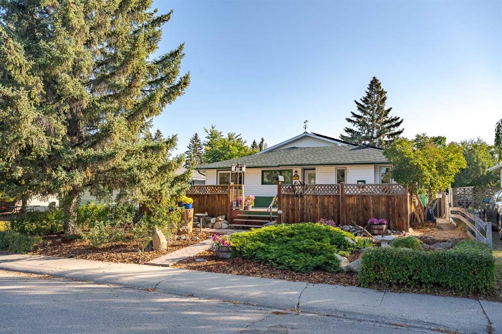 Picture of 64 Foxwell Road SE, Calgary Real Estate Listing