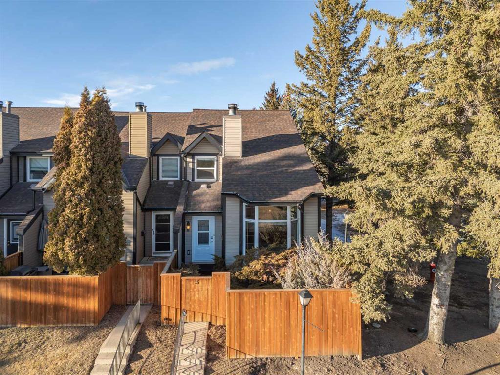 Picture of 25, 12625 24 Street SW, Calgary Real Estate Listing