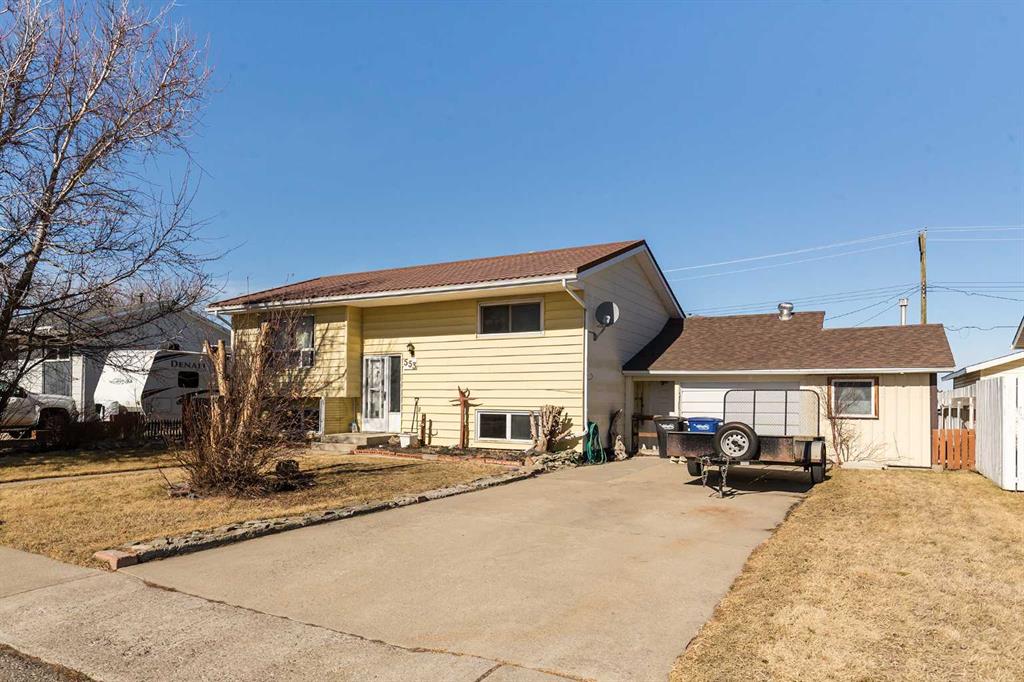 Picture of 553 11 Street , Fort Macleod Real Estate Listing